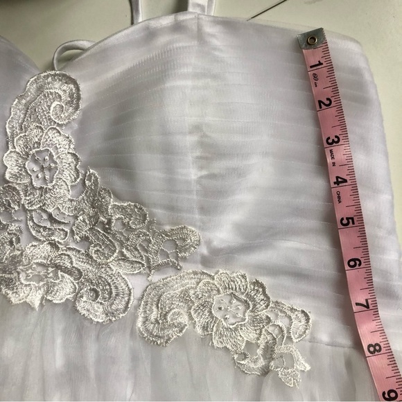 Custom Tailored Women’s Lace Corset White Wedding Dress w/cape and gloves Sz M - Picture 17 of 17